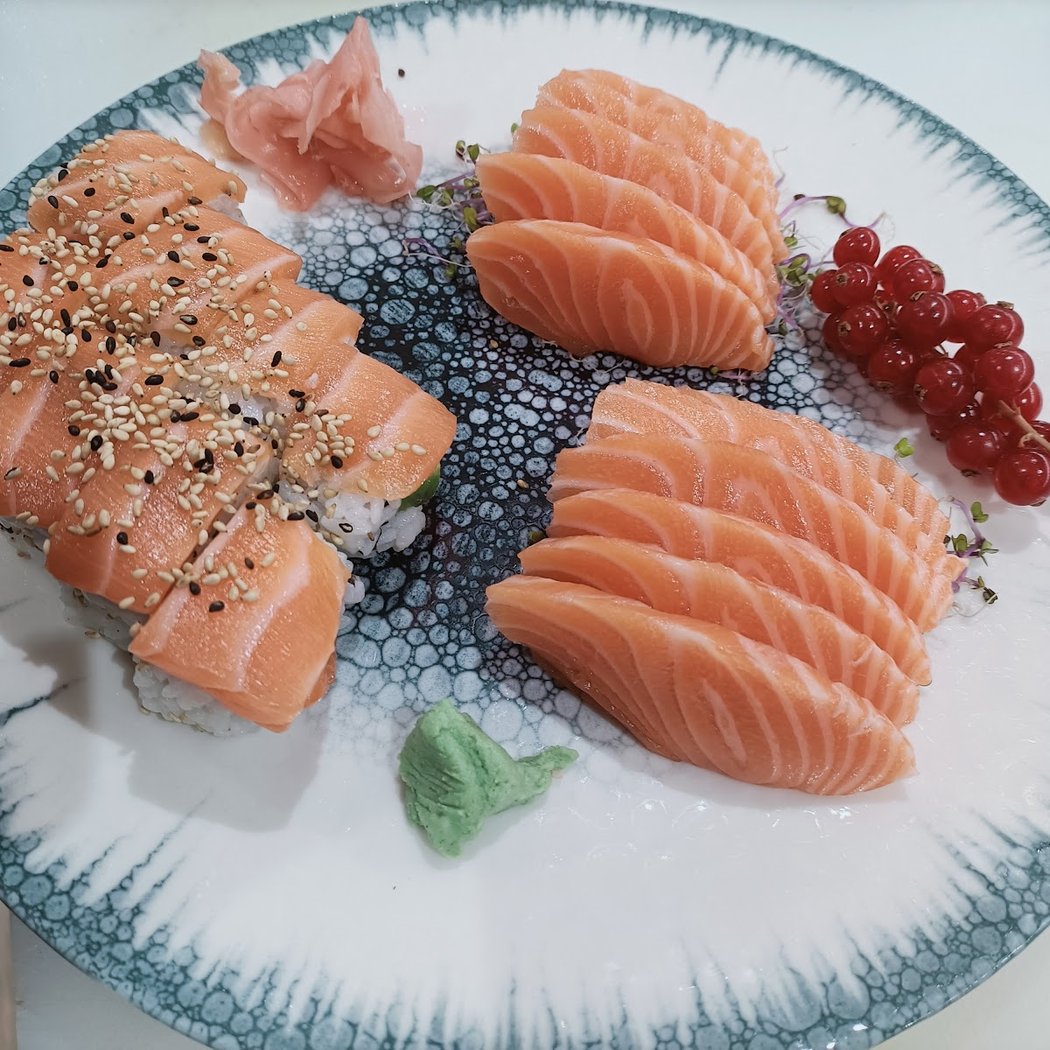 OAHU Restaurant sushi poke bowl bubble tea 3